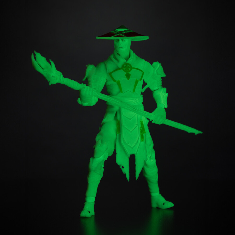 raiden mortal kombat glow in the dark edition gold label 7 figure